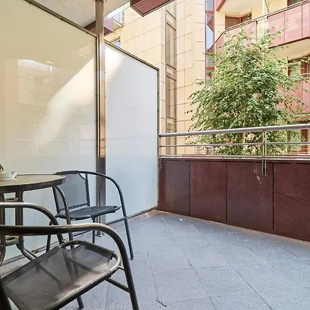 Krawiecka By Renters شقة *
