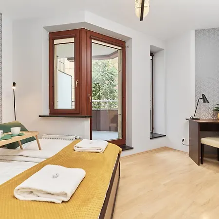 Krawiecka By Renters شقة فروتسواف