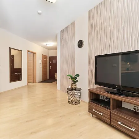 Krawiecka By Renters Апартаменты *