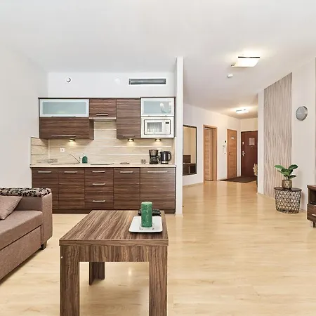 Appartamento Krawiecka By Renters *
