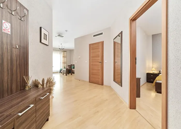 Krawiecka By Renters Appartamento