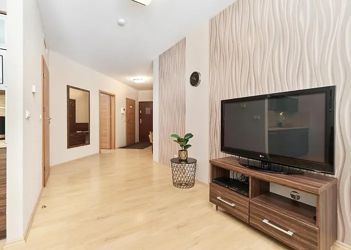 Krawiecka By Renters Appartamento *